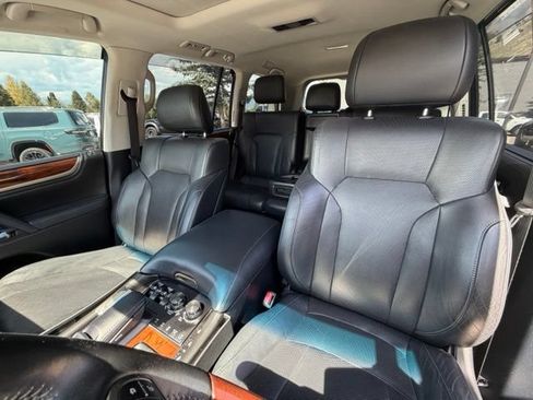 Used 2017 Lexus LX 570 4WD w/ Luxury Package image 22
