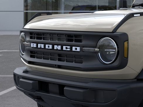 New 2025 Ford Bronco 4-Door image 19