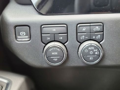 New 2025 Chevrolet Silverado 2500 LT w/ Safety Package AWD/4WD image 21