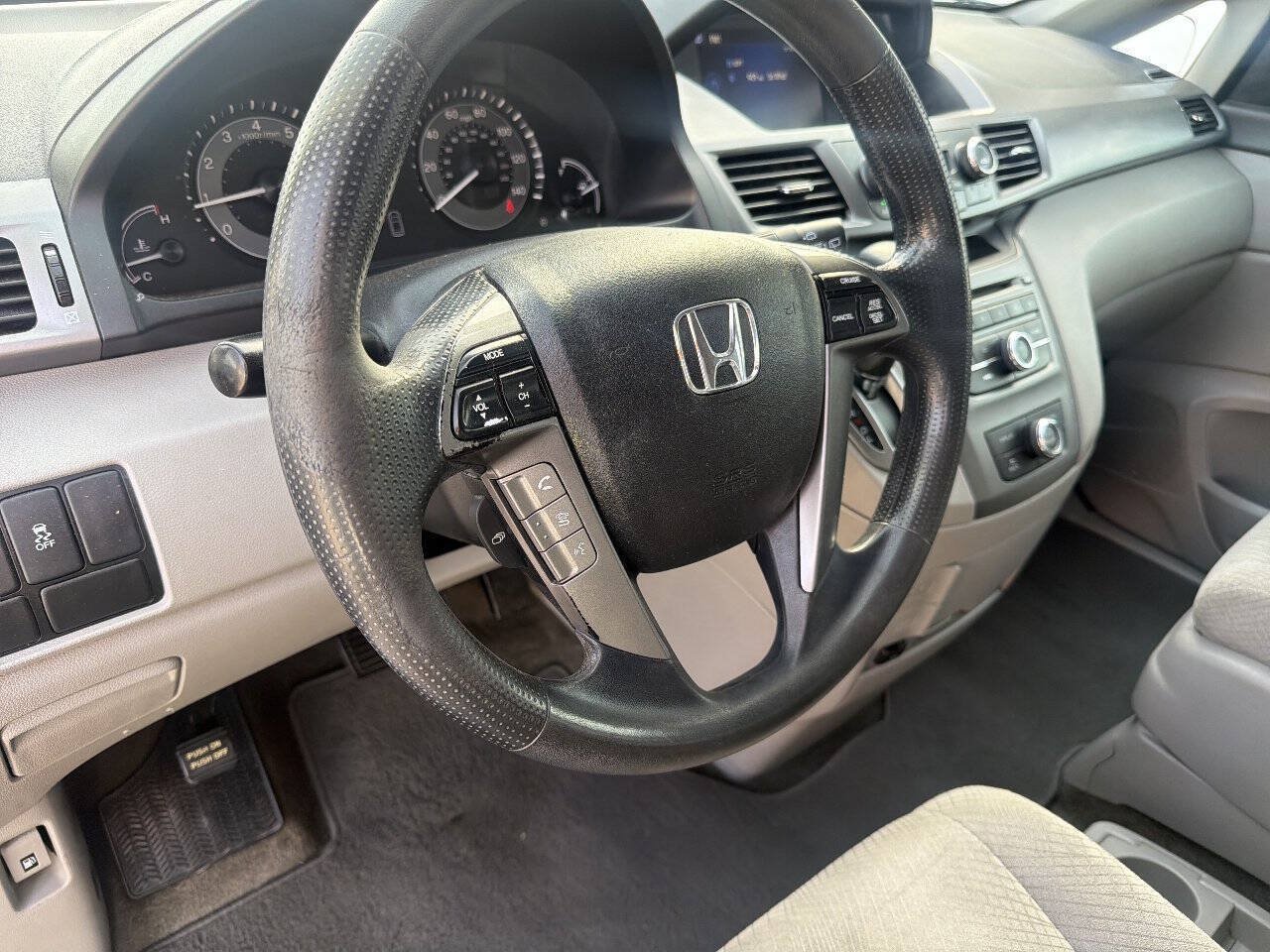 Used 2014 Honda Odyssey LX image 14