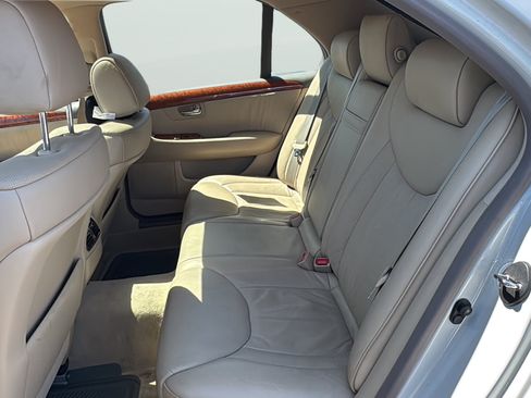 Used 2004 Lexus LS 430 w/ Modern Luxury Pkg RWD image 33