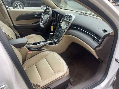 Used 2014 Chevrolet Malibu LT image 11