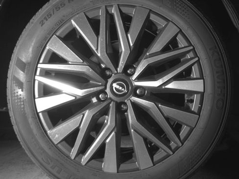 Used 2025 Nissan Altima 2.5 SV FWD image 18