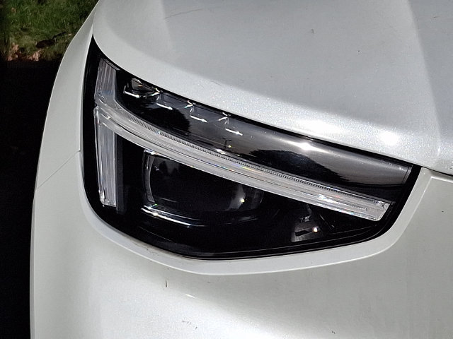 Used 2026 Volvo XC40 B5 Plus AWD/4WD image 3