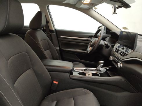 Used 2023 Nissan Altima 2.5 SV w/ SV Premium Package FWD image 21