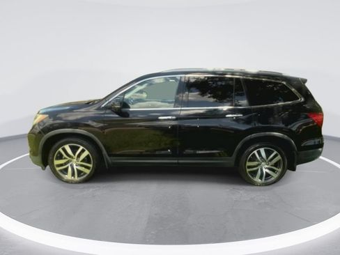 Used 2017 Honda Pilot Touring image 3