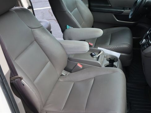 Used 2015 Honda Odyssey EX-L image 32