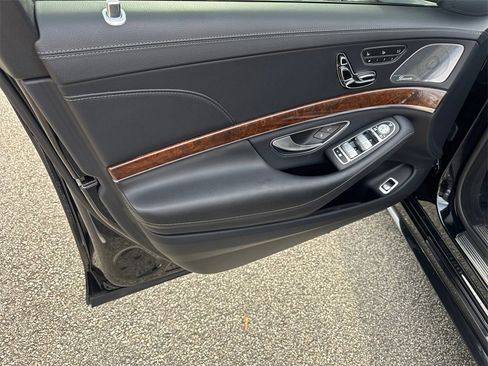 Used 2016 Mercedes-Benz S 550 4MATIC Sedan image 10