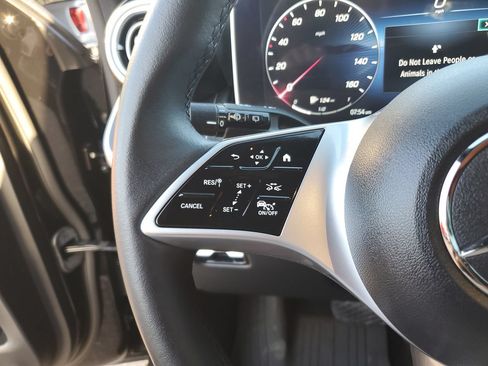 Used 2023 Mercedes-Benz GLC 300 4MATIC image 27