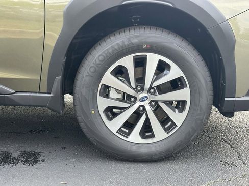 Certified 2025 Subaru Outback Premium w/ Popular Package #1A image 7