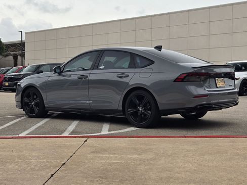 Used 2023 Honda Accord Sport image 5
