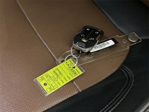 Used 2019 Chevrolet Silverado 1500 High Country w/ Technology Package image 19