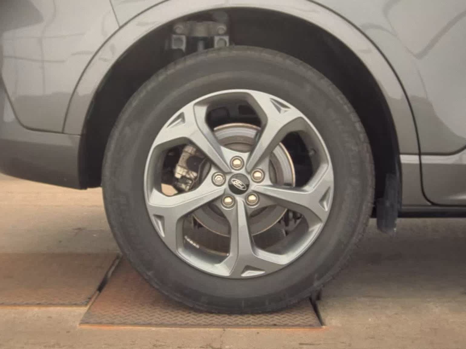 Used 2024 Ford Escape ST-Line w/ Tech Pack #1 AWD/4WD image 10