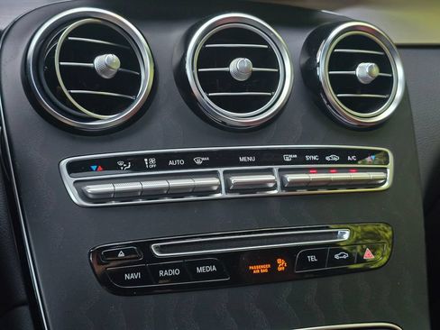 Used 2019 Mercedes-Benz GLC 300 4MATIC Coupe image 32