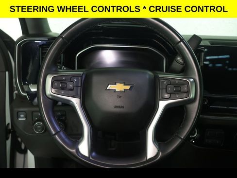 Used 2024 Chevrolet Silverado 2500 LT image 3