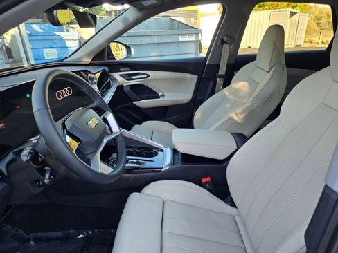 Used 2025 Audi Q5 Premium Plus w/ Premium Plus AWD/4WD image 26