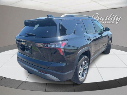 Used 2025 Chevrolet Equinox LT w/ Convenience Package II FWD image 4