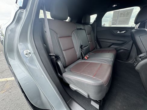 Used 2025 Chevrolet Blazer RS FWD image 29