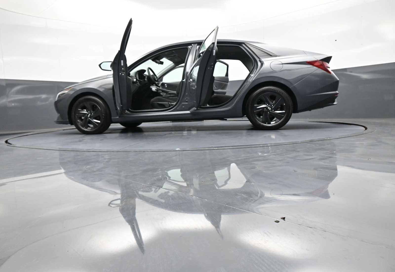 Certified 2023 Hyundai Elantra SEL FWD image 47