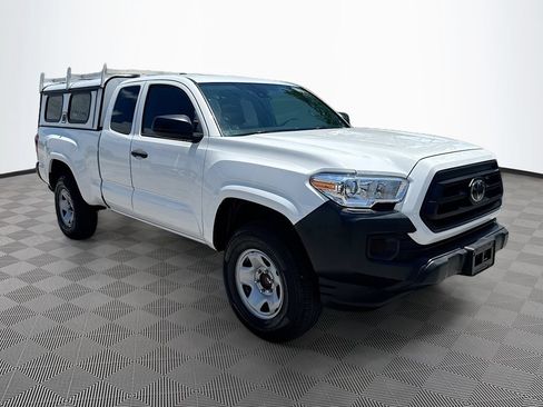 Used 2022 Toyota Tacoma SR RWD image 4