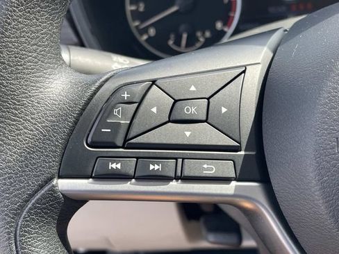 Used 2024 Nissan Altima 2.5 SV FWD image 35