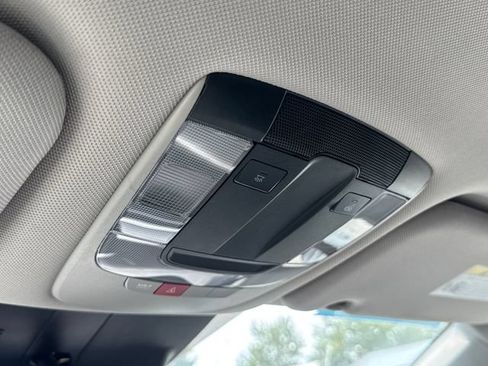Used 2025 Kia Sorento S FWD image 29