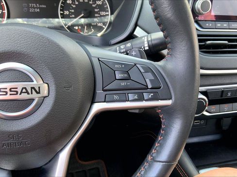 Used 2022 Nissan Altima 2.5 SR FWD image 18