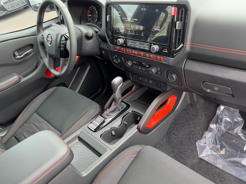 New 2025 Nissan Frontier PRO-4X image 12