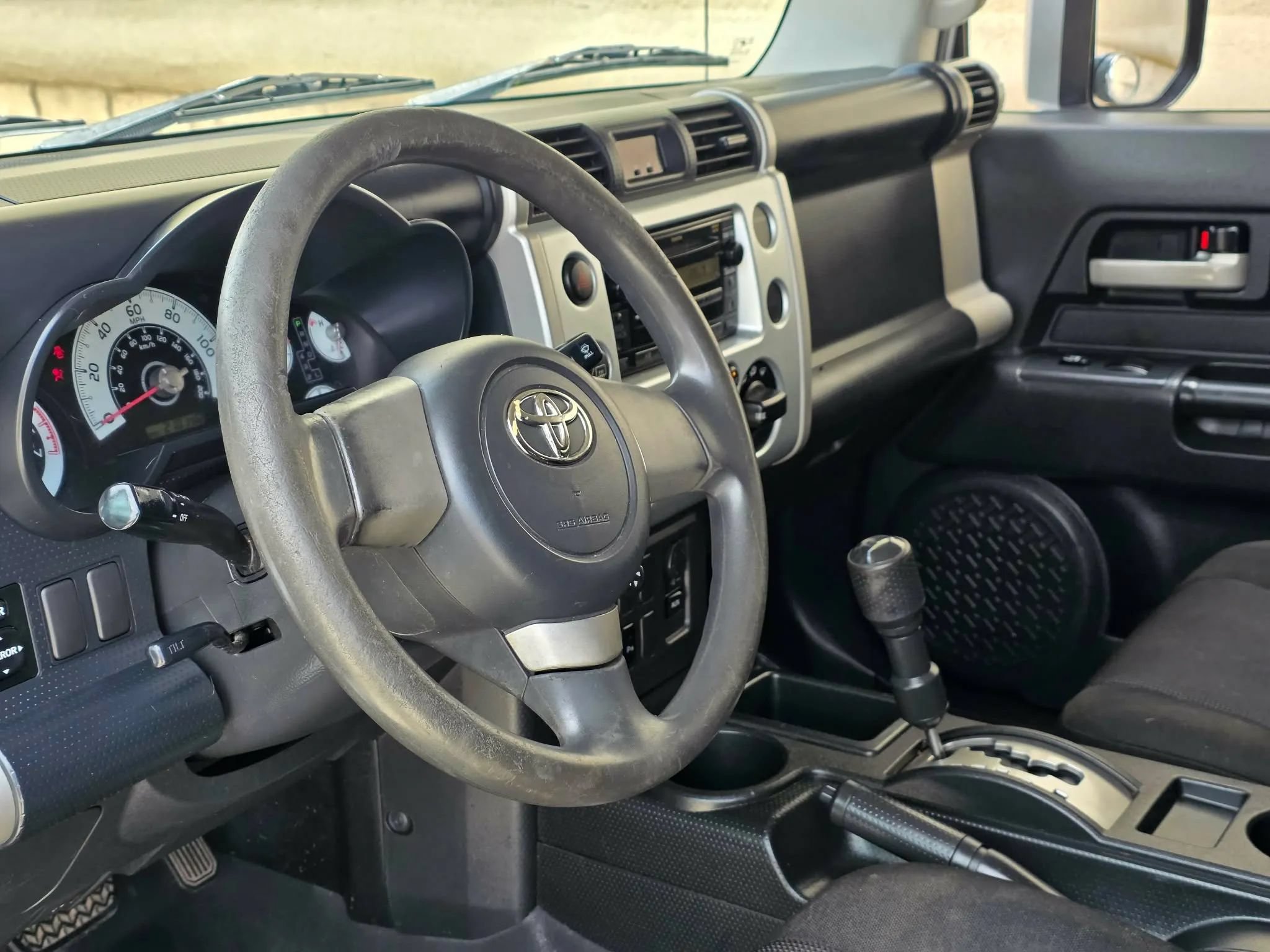 Used 2007 Toyota FJ Cruiser 2WD w/ Convenience Pkg image 8