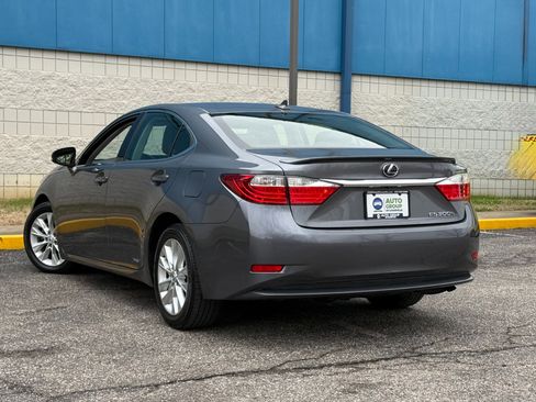 Used 2013 Lexus ES 300h image 7