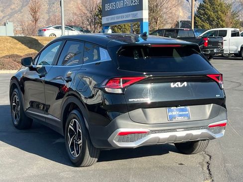 Used 2024 Kia Sportage LX AWD/4WD image 11