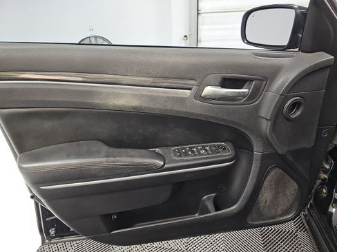 Used 2021 Chrysler 300 Touring w/ Sport Appearance Package image 9