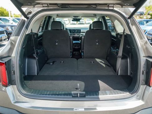 Certified 2025 Kia Sorento EX FWD image 25