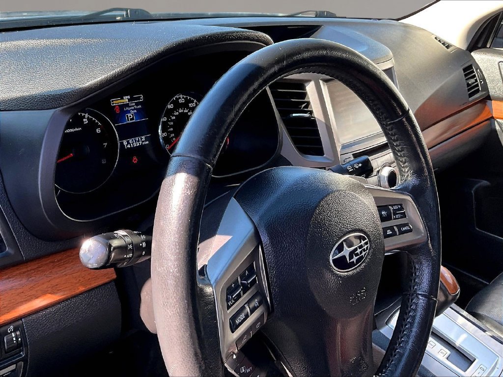 Used 2014 Subaru Outback 2.5i Limited AWD/4WD image 14