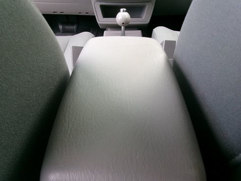 Used 2006 Chrysler PT Cruiser FWD image 16