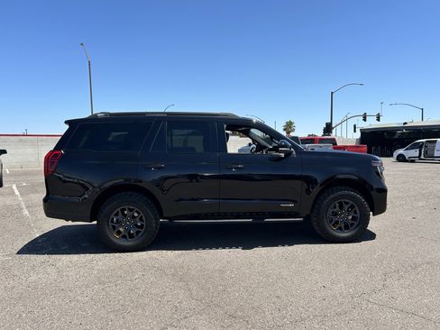Used 2025 Ford Expedition Tremor AWD/4WD image 5