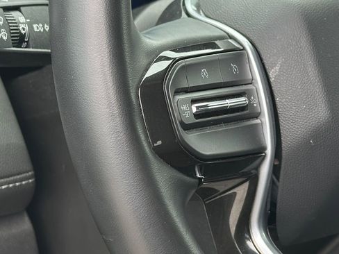 Used 2024 Chevrolet Colorado LT w/ LT Convenience Package RWD image 19