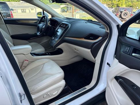 Used 2015 Lincoln MKC AWD w/ Equipment Group 101A Select image 11