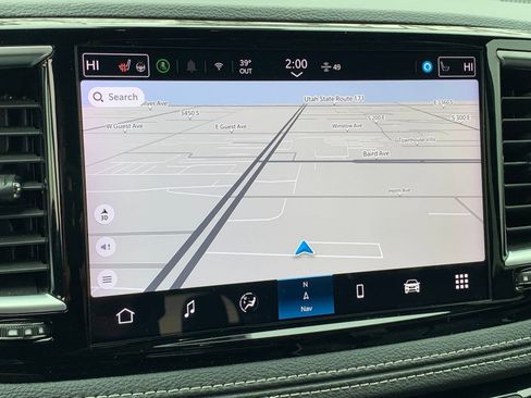 Used 2025 Chrysler Pacifica Limited image 23