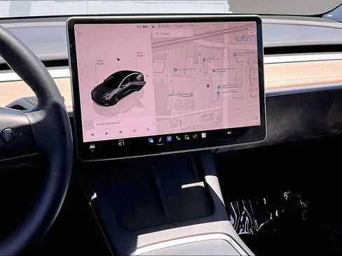 Used 2023 Tesla Model 3 Standard Range RWD image 9