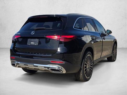 Certified 2026 Mercedes-Benz GLC 300 image 2