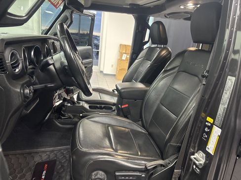 Used 2022 Jeep Gladiator Overland w/ Popular Equipment Package image 23