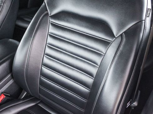 Used 2022 Ford Edge SEL image 25