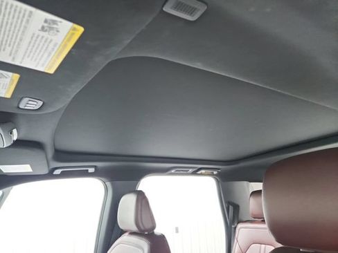 Used 2024 Ford Expedition Limited RWD image 22