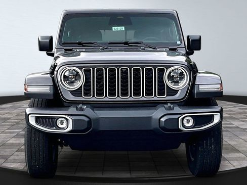 New 2026 Jeep Wrangler Unlimited Sahara AWD/4WD image 2