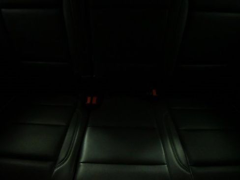 Used 2021 Chevrolet Suburban Premier image 22