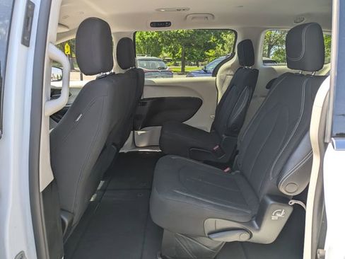 Used 2023 Chrysler Voyager LX FWD image 28
