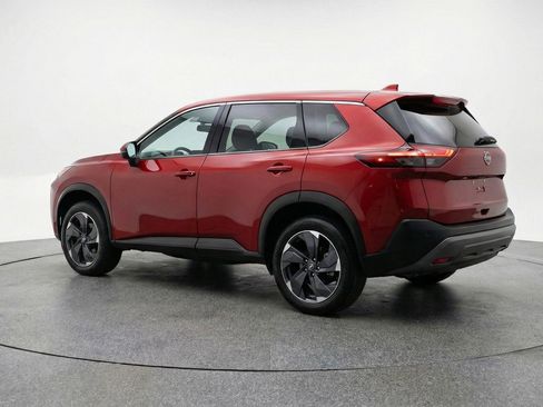 Used 2025 Nissan Rogue SV AWD/4WD image 6