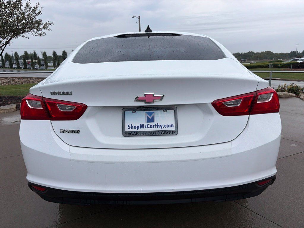 Used 2017 Chevrolet Malibu LS FWD image 18