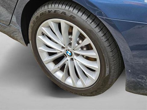 Certified 2023 BMW 530i image 8